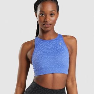 Sweat-wicking finishing, seamless stretch fabric.